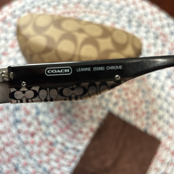Coach sunglasses - Picture 7 of 7
